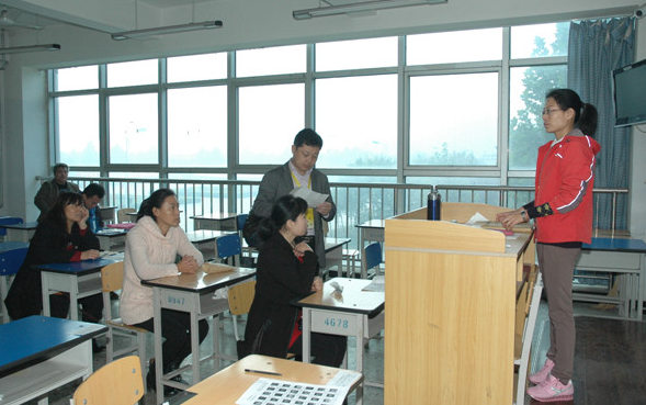 唐山劳动技师学院顺利完成河北省2014年邮政行业 第四批快递业务员职业技能鉴定考核工作