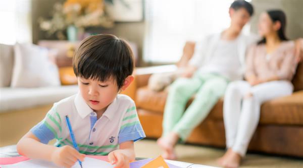 青岛成龙职业培训学校：管教孩子有妙招？
