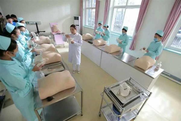石家庄北方医学中等专业学校有优惠政策吗？毕业好就业吗？
