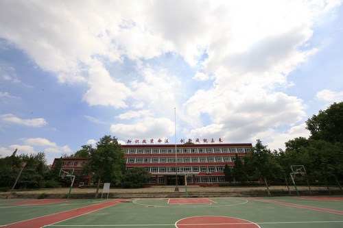 中国洛阳一拖技师学院有哪些热门专业？