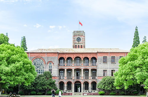 青岛莱西市职业教育中心是学校吗？有什么专业？