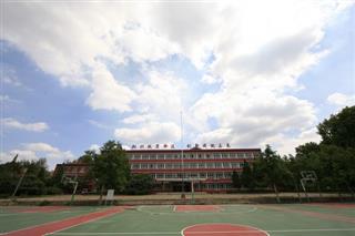 中国洛阳一拖技师学院