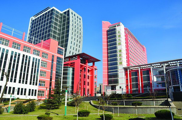 山东万杰医学院